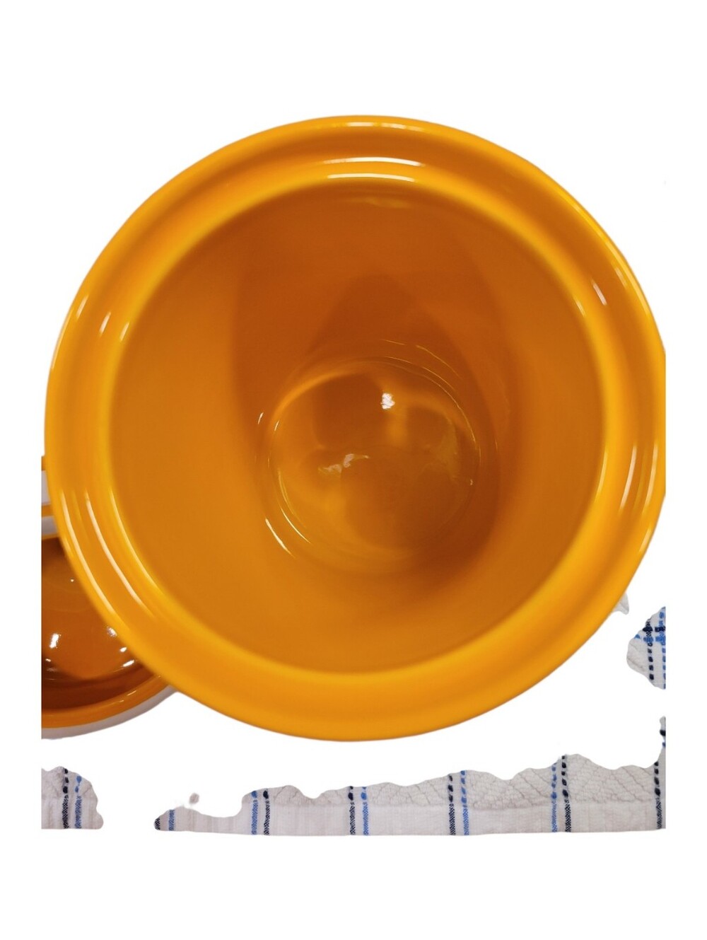 Fiesta® Butterscotch 1-Quart Canister with Seal | Retired Color | FiestaWare - Picture 5 of 6
